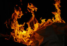 Jak zabezpiecza się drewno przed ogniem?